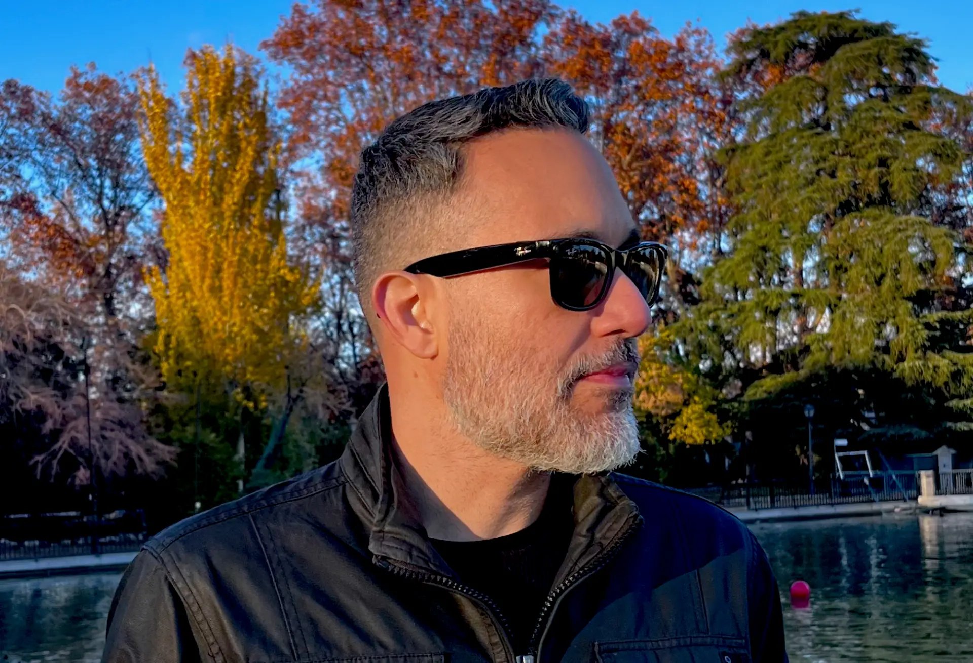 Thiago Ribeiro, criador do curso, em um parque na Espanha